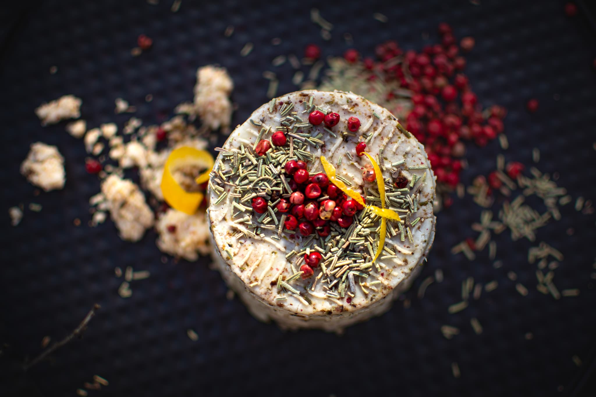 Friss Kecske Gomolya - Hagyma - Szerecsendió - Zsálya 200g